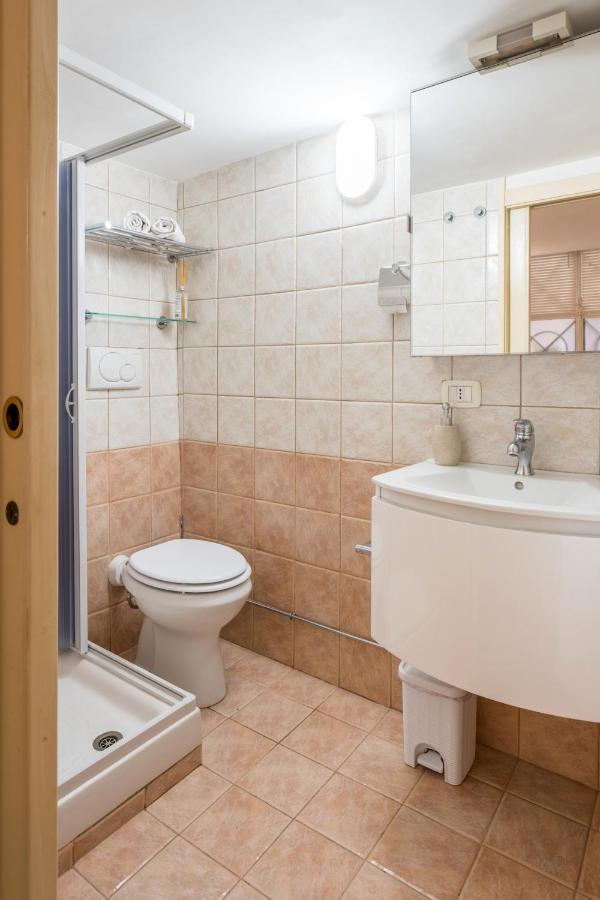 Studio D'Artista, Elegante Loft Nel Cuore Di Roma Buitenkant foto